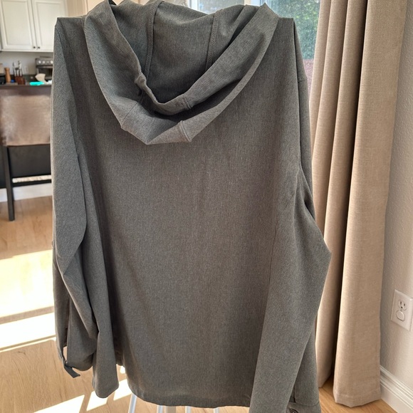 REI Women's Softshell Jacket in Gray - Picture 4 of 5